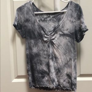 Tie Die V-neck tee